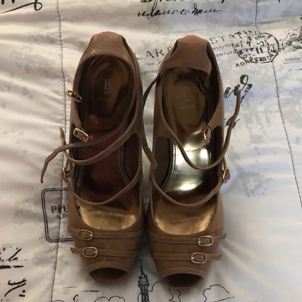 Baker’s Brown Size 9 High Heel